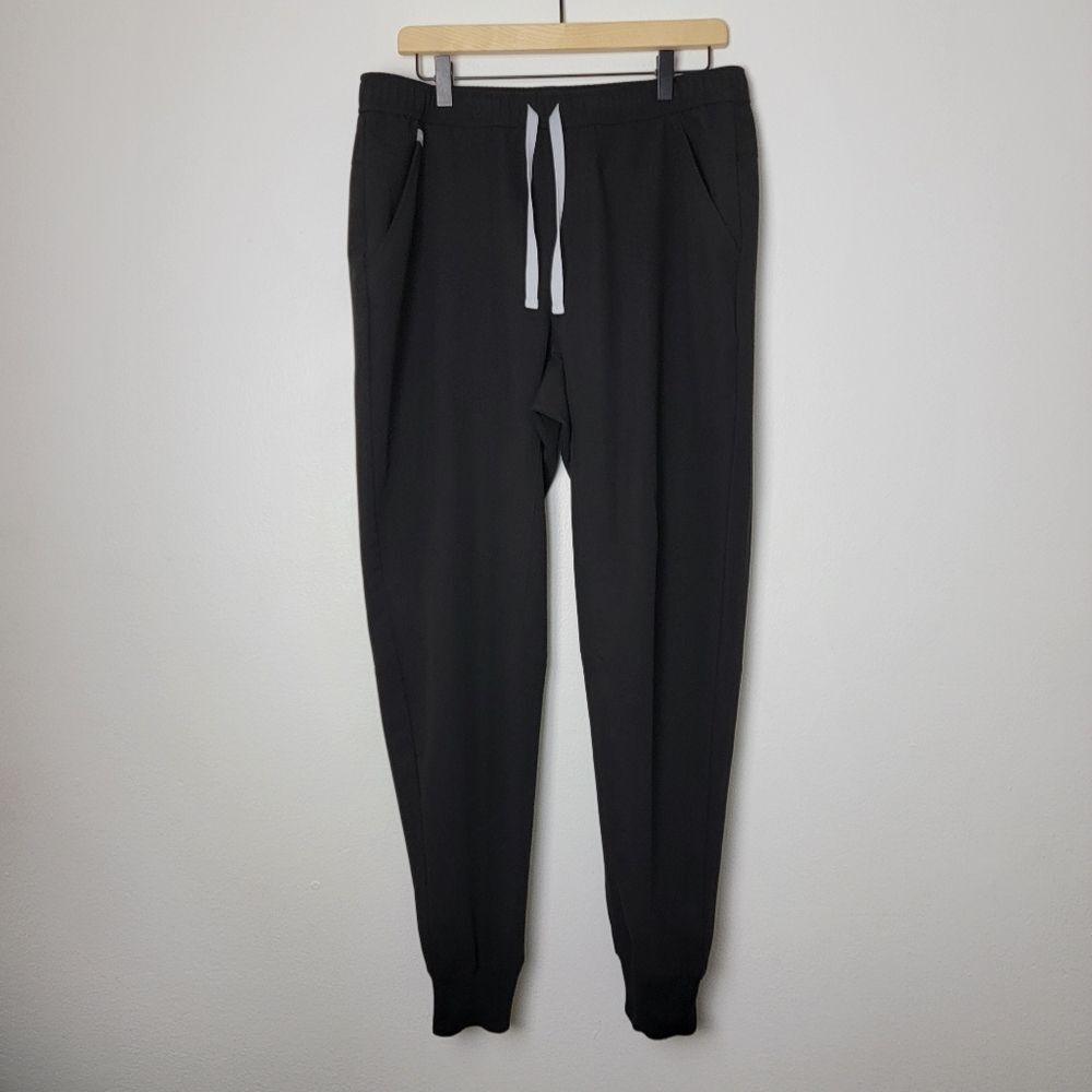 FIGS Technical Collection Men's Black Tansen Jogger Scrub Pants Size Large